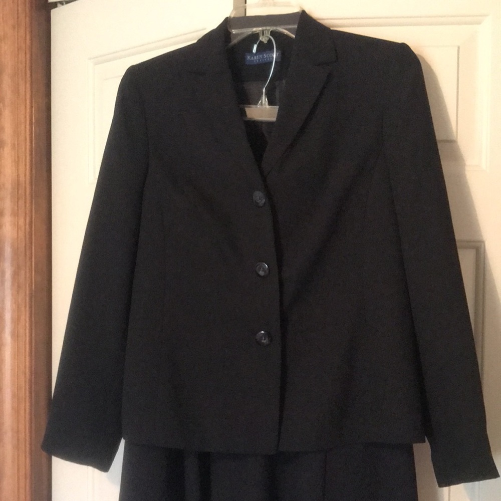 Karen Scott 3 pc black lined set, 8p pants NWT, jacket&skirt used